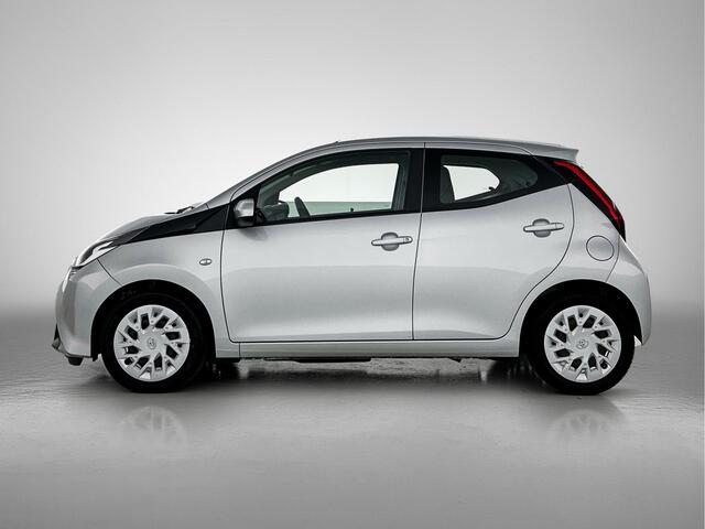 Toyota AYGO 1.0 VVT-i x-play | 1e Eigenaar | Nieuw Geleverd en Onderhouden | BTW'er |