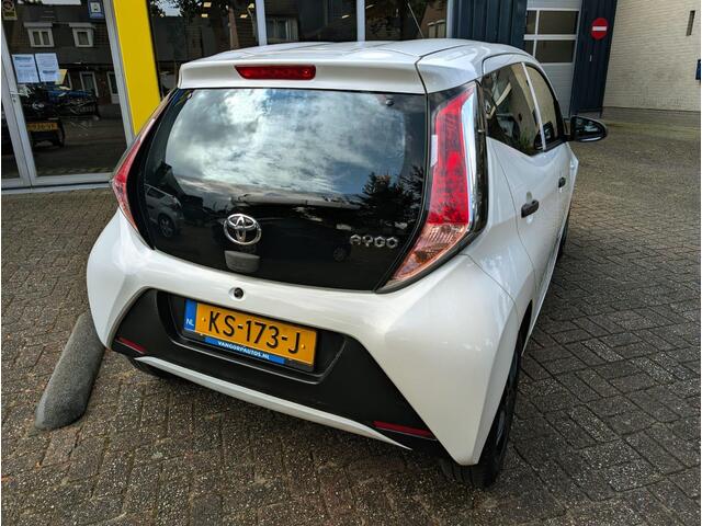 Toyota AYGO 1.0 VVT-i x-now CARPLAY All-in prijs!