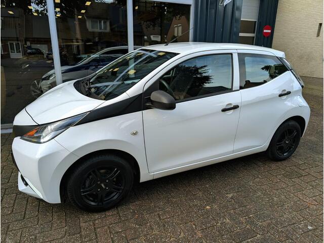 Toyota AYGO 1.0 VVT-i x-now CARPLAY All-in prijs!