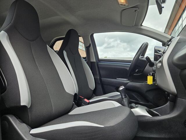 Toyota AYGO 1.0 VVT-i x-play