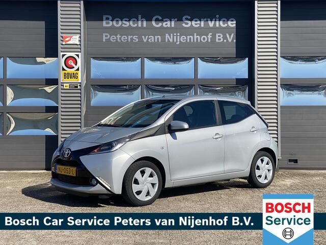Toyota AYGO 1.0 VVT-i x-play AIRCO NAVIGATIE CRUISE BLUETOOTH LED CAMERA 57DKM