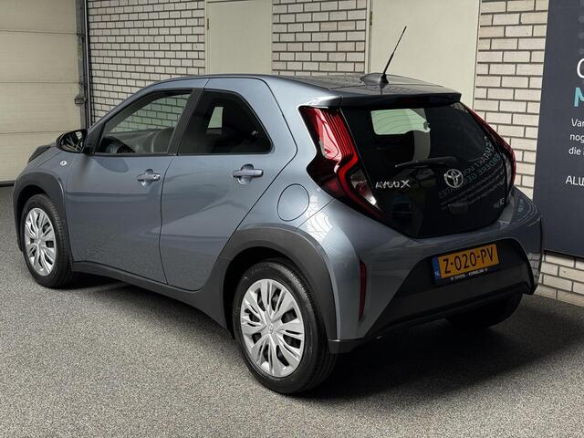 Toyota AYGO X 1.0 VVT-i MT Play