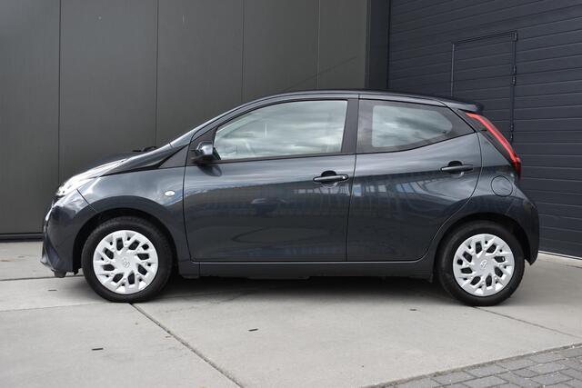 Toyota AYGO 1.0 VVT-i x-play limited | CAMERA | AIRCO | APPLECARPLAY/ANDROIDAUTO