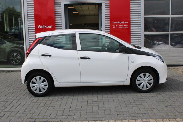 Toyota AYGO 1.0 VVT-i x-fun