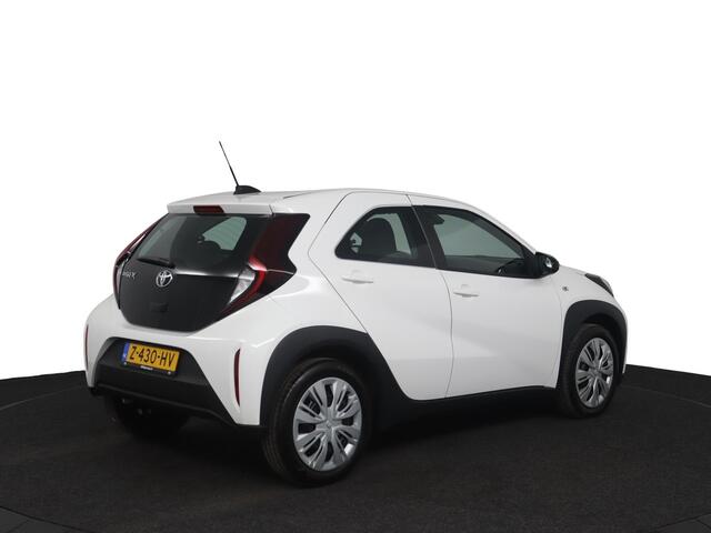 Toyota AYGO X 1.0 VVT-i MT Play | Airconditioning | ACC | Achteruitrijcamera |