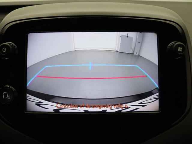 Toyota AYGO 70pk VVT-i x-joy Automaat Camera | Climate | 15" Velgen