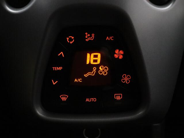 Toyota AYGO 70pk VVT-i x-joy Automaat Camera | Climate | 15" Velgen