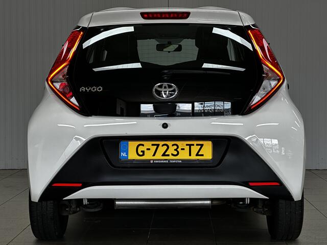 Toyota AYGO 1.0 VVT-i x-fun /5-Drs! /Airco /Elek. ramen voor /Bluetooth /AUX & USB /LED Dagrijverl. /Isofix /Armsteun.
