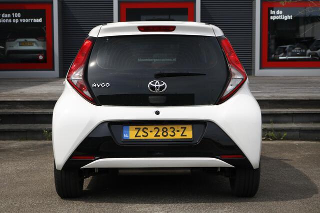 Toyota AYGO 1.0 VVT-i x-play Cabrio Dak