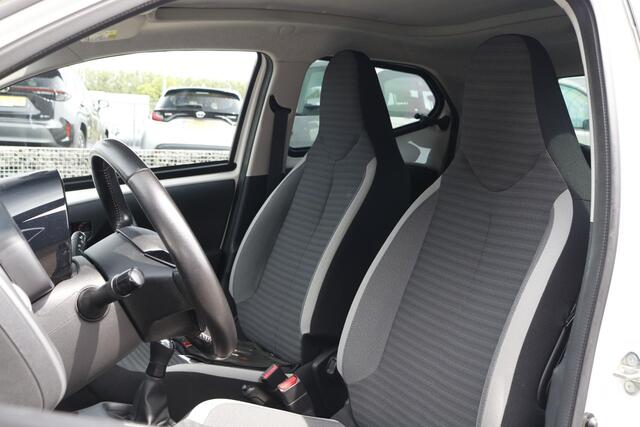 Toyota AYGO 1.0 VVT-i x-play Cabrio Dak