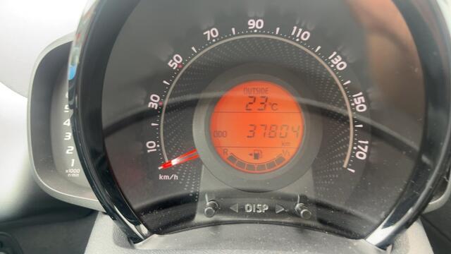 Toyota AYGO 1.0 VVT-i x-play AC, audio, Camera
