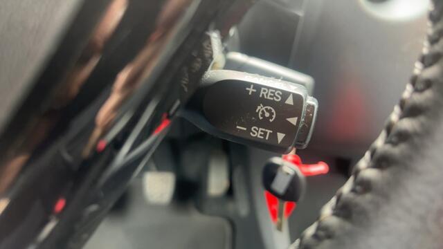 Toyota AYGO 1.0 VVT-i x-play AC, audio, Camera