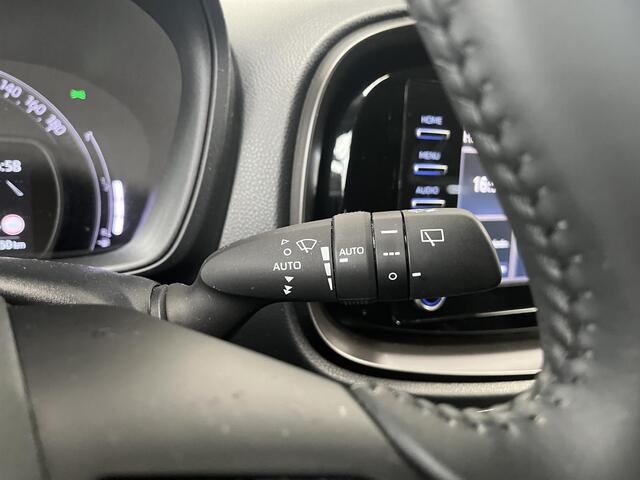 Toyota AYGO X 1.0 VVT-i S-CVT first