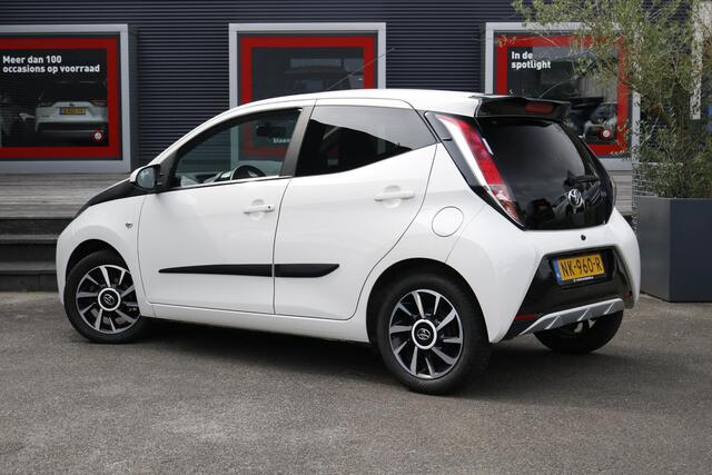 Toyota AYGO 1.0 VVT-i x-sport