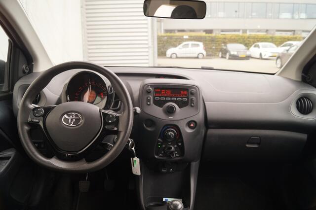 Toyota AYGO 1.0 VVT-i X-Fun -AIRCO-LED-