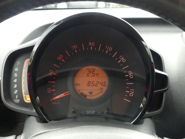Toyota AYGO 1.0 VVT-i x-cite | Navi | Camera