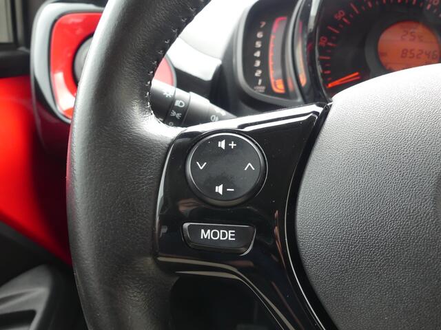Toyota AYGO 1.0 VVT-i x-cite | Navi | Camera