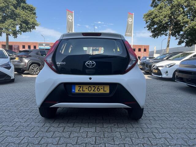 Toyota AYGO 1.0 VVT-i x-fun