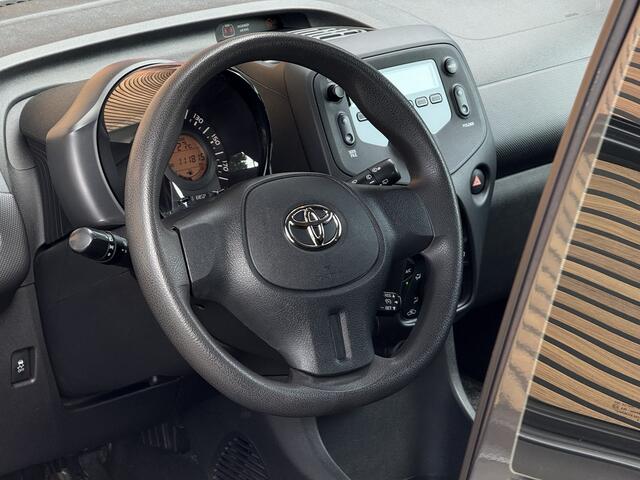 Toyota AYGO 1.0 VVT-i x-now Radio / Airco / Nette auto!