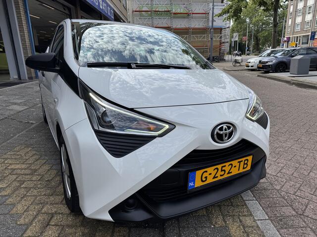 Toyota AYGO 1.0 VVT-i x-fun 51963KM! NAP | 1e Eigenaar | Airco | Led | Bluetooth | Dealeronderhouden |