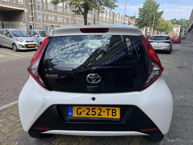 Toyota AYGO 1.0 VVT-i x-fun 51963KM! NAP | 1e Eigenaar | Airco | Led | Bluetooth | Dealeronderhouden |