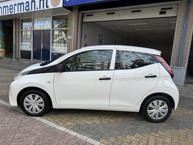 Toyota AYGO 1.0 VVT-i x-fun 51963KM! NAP | 1e Eigenaar | Airco | Led | Bluetooth | Dealeronderhouden |