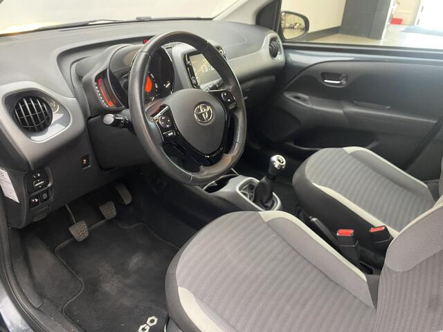 Toyota AYGO 1.0 VVT-i x-play Airco | Apple Carplay | Cam Achter | Zeer Zuinig | NL Auto