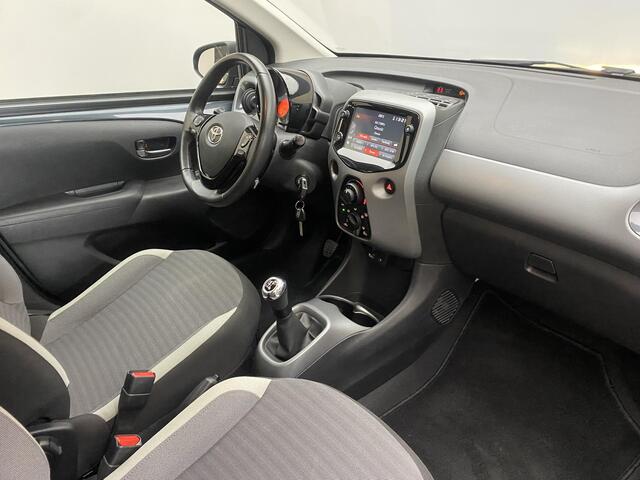 Toyota AYGO 1.0 VVT-i x-play Airco | Apple Carplay | Cam Achter | Zeer Zuinig | NL Auto