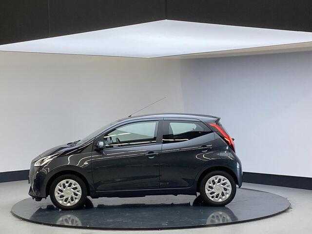 Toyota AYGO 1.0 VVT-i x-play Airco | Apple Carplay | Cam Achter | Zeer Zuinig | NL Auto
