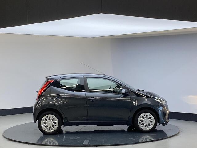 Toyota AYGO 1.0 VVT-i x-play Airco | Apple Carplay | Cam Achter | Zeer Zuinig | NL Auto