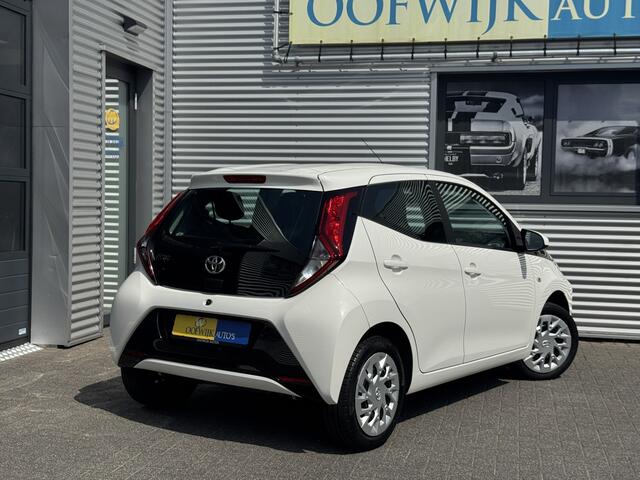 Toyota AYGO 1.0 VVT-i X CarPlay Led Camera