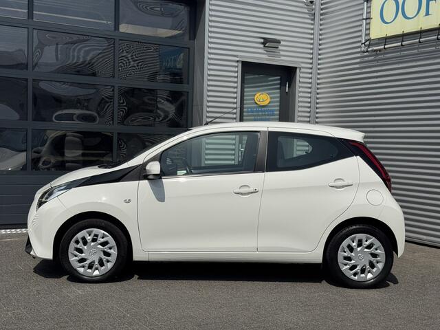 Toyota AYGO 1.0 VVT-i X CarPlay Led Camera
