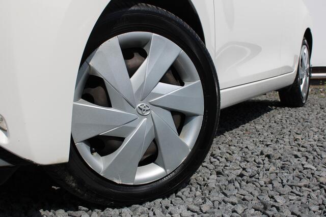 Toyota AYGO 1.0 VVT-i x-play Achteruitrijcamera, Airco, Bluetooth, Elektrische Ramen