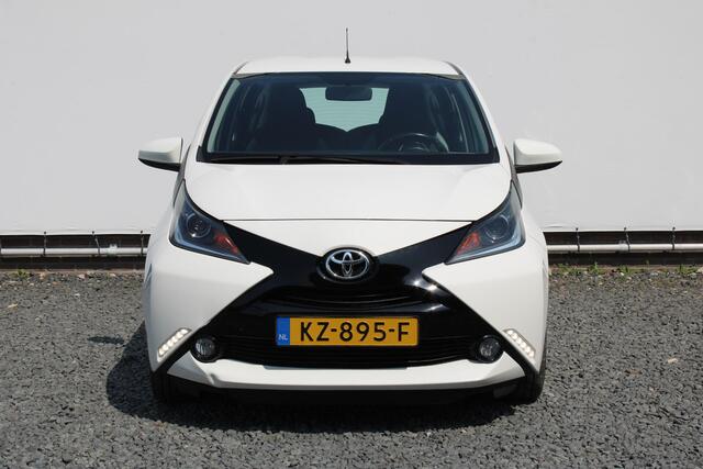 Toyota AYGO 1.0 VVT-i x-play Achteruitrijcamera, Airco, Bluetooth, Elektrische Ramen