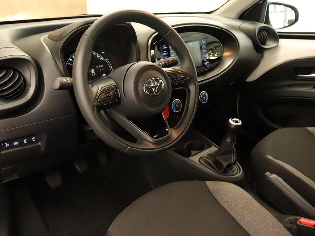 Toyota AYGO X 1.0 VVT-i MT Play - ORIGINEEL NEDERLANDSE AUTO - APPLE CARPLAY/ ANDROID AUTO - ACHTERUITRIJ CAMERA - ADAPTIVE CRUISE CONTROL - DAB+ RADIO - LANE ASSIST