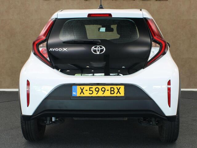 Toyota AYGO X 1.0 VVT-i MT Play - ORIGINEEL NEDERLANDSE AUTO - APPLE CARPLAY/ ANDROID AUTO - ACHTERUITRIJ CAMERA - ADAPTIVE CRUISE CONTROL - DAB+ RADIO - LANE ASSIST