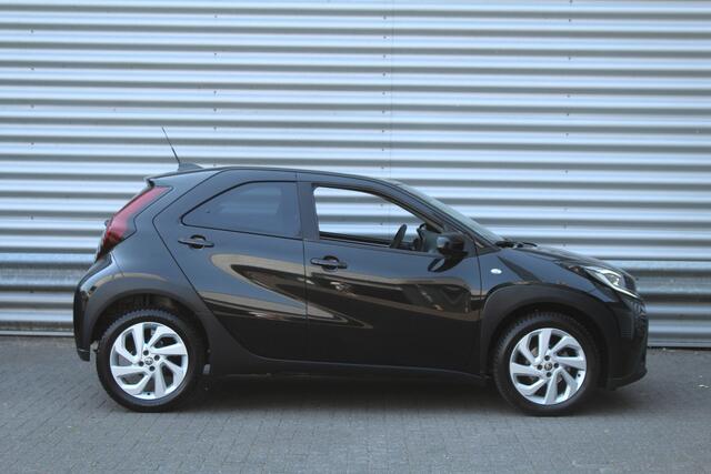 Toyota AYGO X 1.0 VVT-i 73pk MT first NL-Auto NAP Clima Cruise Carplay Camera 17"LMV