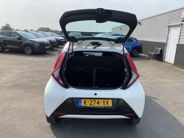 Toyota AYGO 1.0 VVT-i x-play Apple carplay en/of Android auto Navigatie, Achteruitrijcamera, Nederlandse auto, BTW-auto
