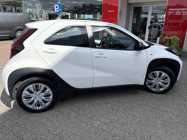 Toyota AYGO 1.0 VVT-i MT Play | Apple CarPlay Android Auto | DAB | Elektr. r