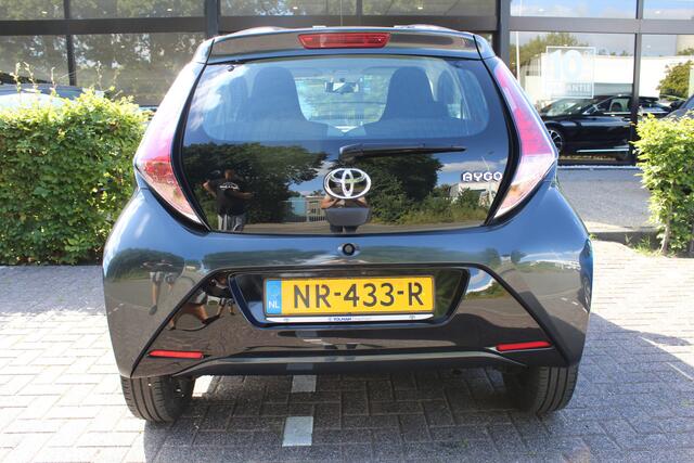 Toyota AYGO 1.0 VVT-i x-play | Rijklaar | Navi | Airco | Camera | N.A.P. | 1e Eigenaar