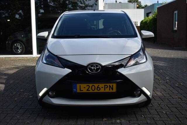Toyota AYGO 1.0 VVT-i x-sport AIRCO CAMERA LMV BLUETOOTH