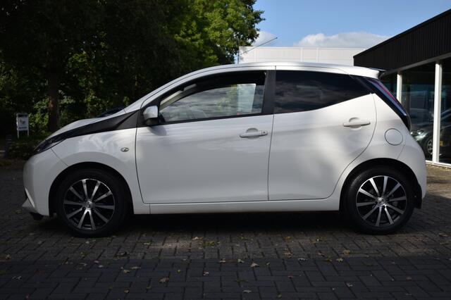 Toyota AYGO 1.0 VVT-i x-sport AIRCO CAMERA LMV BLUETOOTH