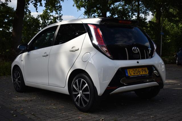 Toyota AYGO 1.0 VVT-i x-sport AIRCO CAMERA LMV BLUETOOTH