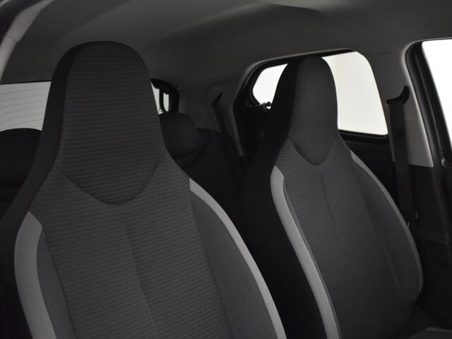 Toyota AYGO 1.0 VVT-i x-joy | Climate Controll | Carplay | Camera