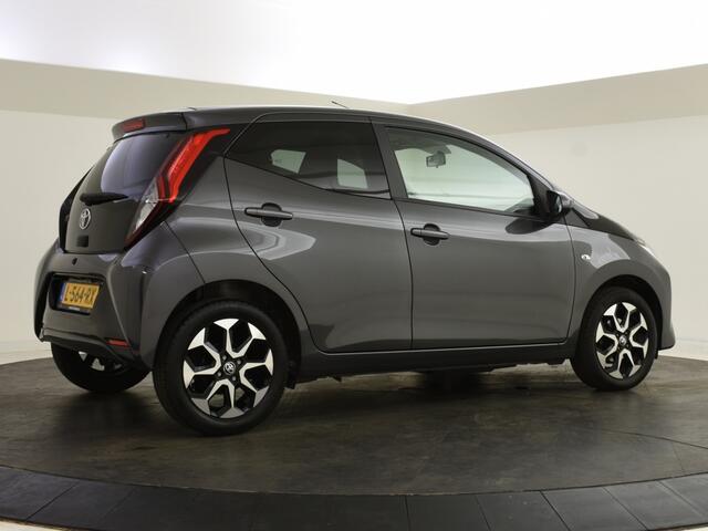 Toyota AYGO 1.0 VVT-i x-joy | Climate Controll | Carplay | Camera