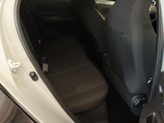 Toyota AYGO X 1.0 VVT-i MT Pulse - ACHTERUITRIJCAMERA - APPLE CARPLAY/ANDROID AUTO - STOELVERWARMING - CRUISE CONTROL ADAPTIEF - LED KOPLAMPEN - LICHTMETALEN VELGEN 17" INCH - BLUETOOTH TELEFOONVOORBEREIDING - RIJSTROOKSENSOR MET CORRECTIE