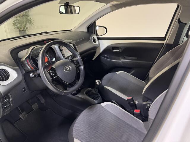 Toyota AYGO 1.0 VVT-i x-play | Camera | Carplay | Speed-limiter | Dealeronderhouden |