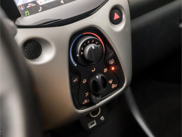 Toyota AYGO 1.0 VVT-i x-sport (APPLE CARPLAY, NAVIGATIE, CAMERA, SPORTSTOELEN, GETINT GLAS, CRUISE, LM VELGEN, ELEK RAMEN, NIEUWE APK, NIEUWSTAAT)