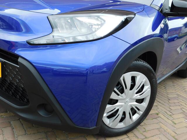Toyota AYGO X 1.0 VVT-i MT Play