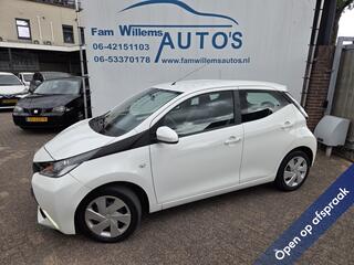 toyota-aygo-1.0-vvt-i-x-play